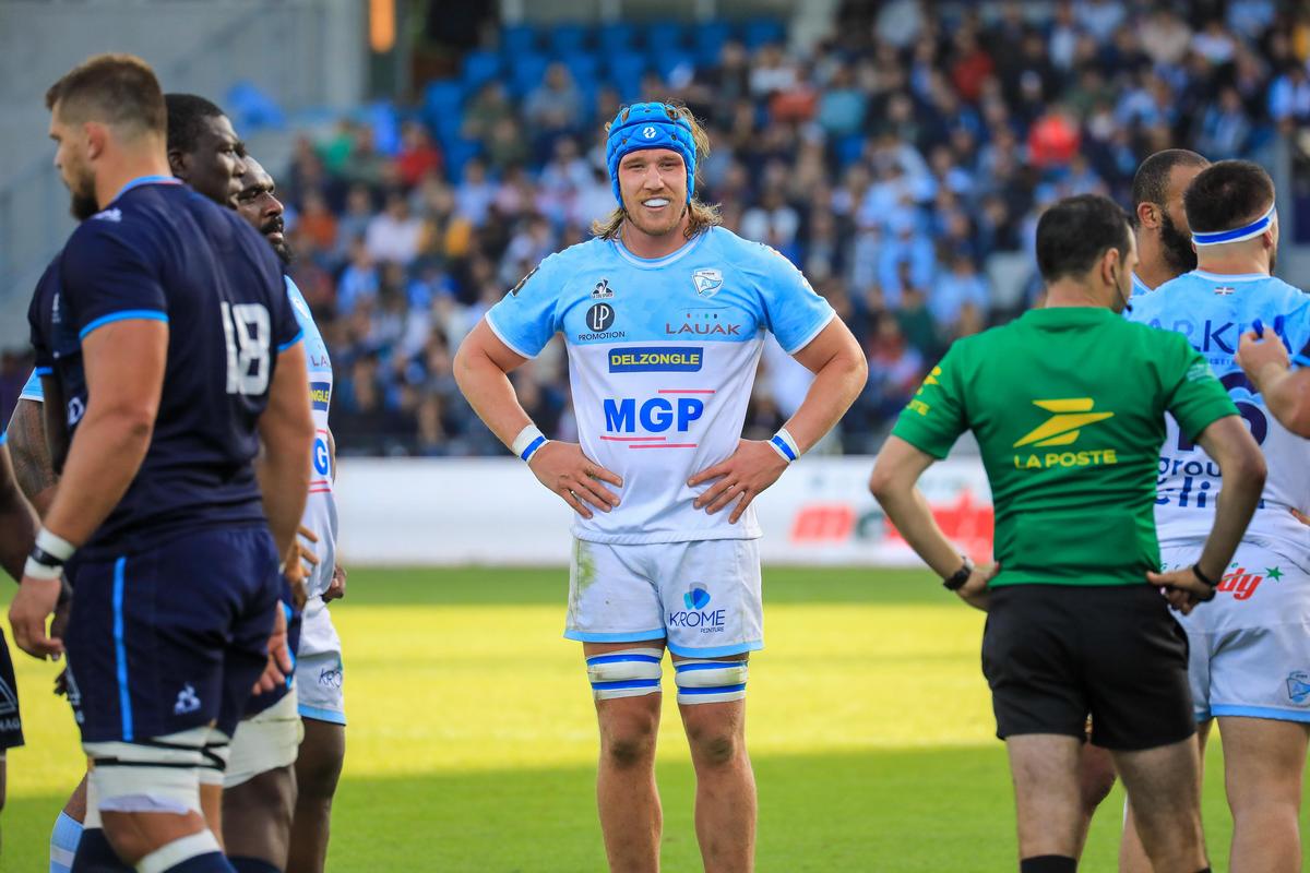 Alex Moon: Beban Tambahan Di Aviron Bayonnais
