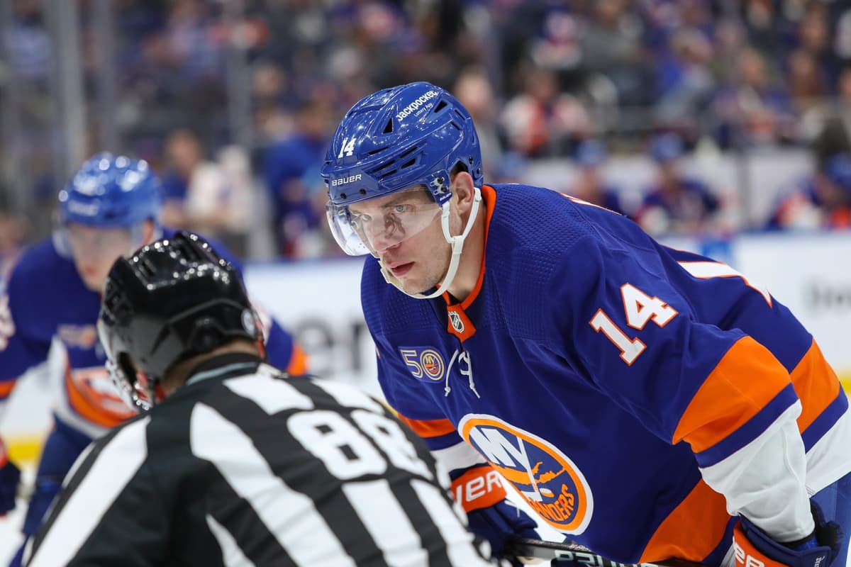 Canucks Battle Islanders: Playoff Push