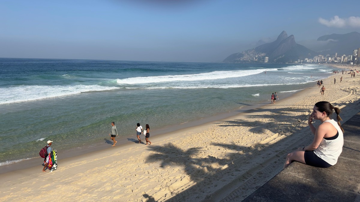 Domingo Ensolarado No Rio: Frente Fria A Caminho