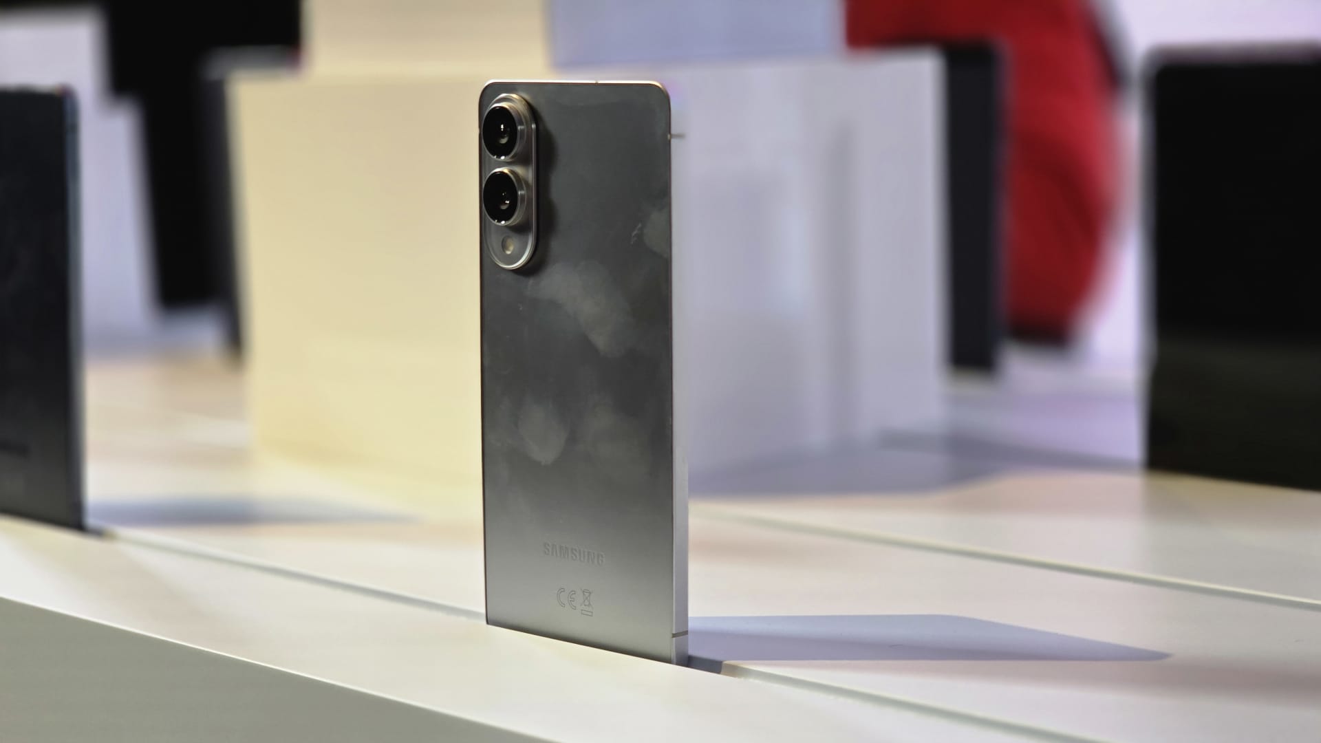 IPhone Air Vs Samsung S25: Perbandingan Spesifikasi