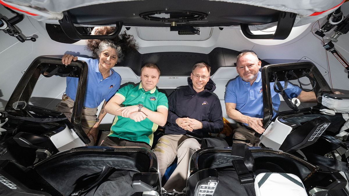 NASA's Starliner: Crew-9 Landing Time & Livestream