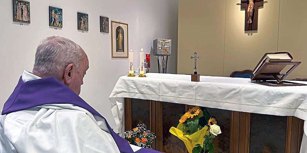Neues Foto: Papst Franziskus Im Krankenhaus