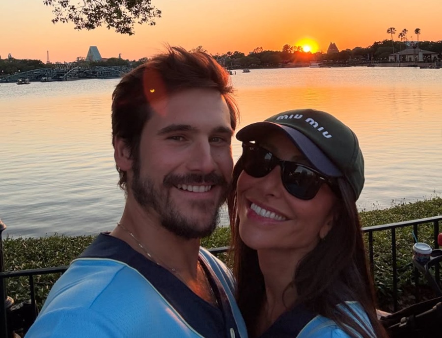Nicolas Prattes, Sabrina Sato E Zoe: Viagem Em Família