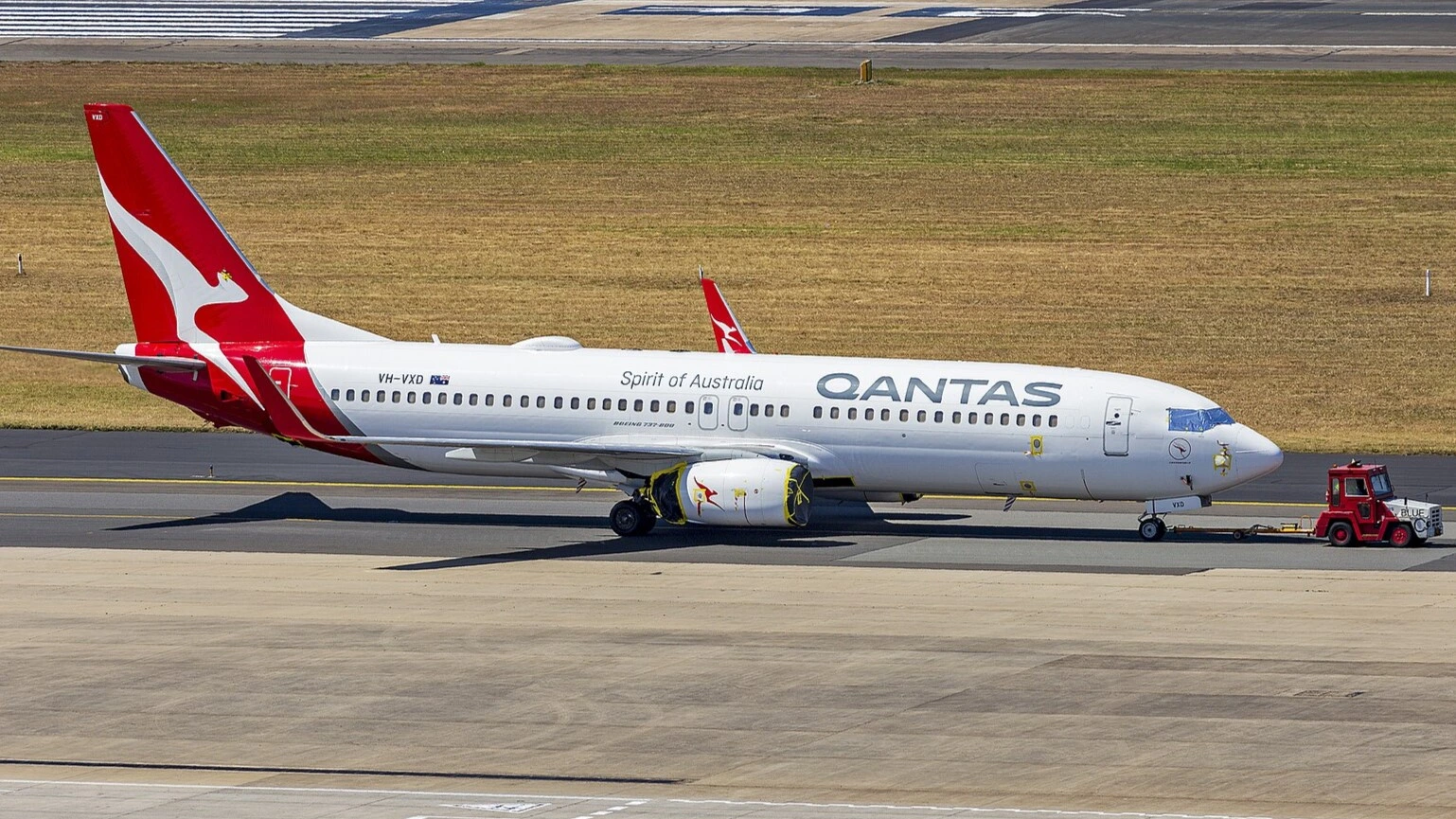 Pilot Incapacitated: Qantas 737 Canberra-Sydney Emergency