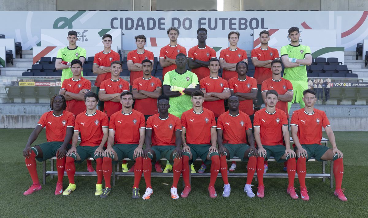Portugal X França: Hino Ecoa Na Eslováquia