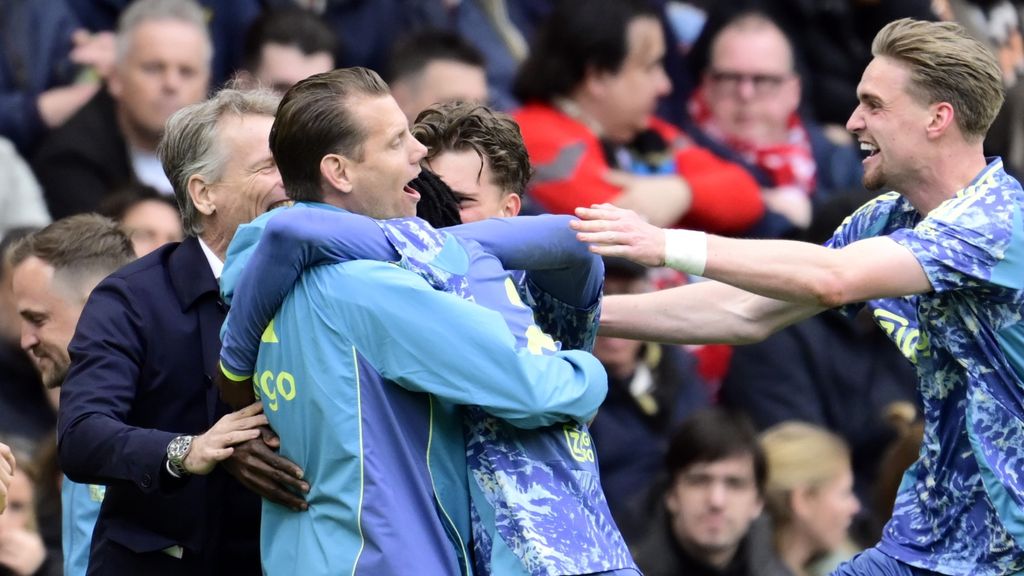 PSV-Ajax: Spannende Opening, Heracles Voort!