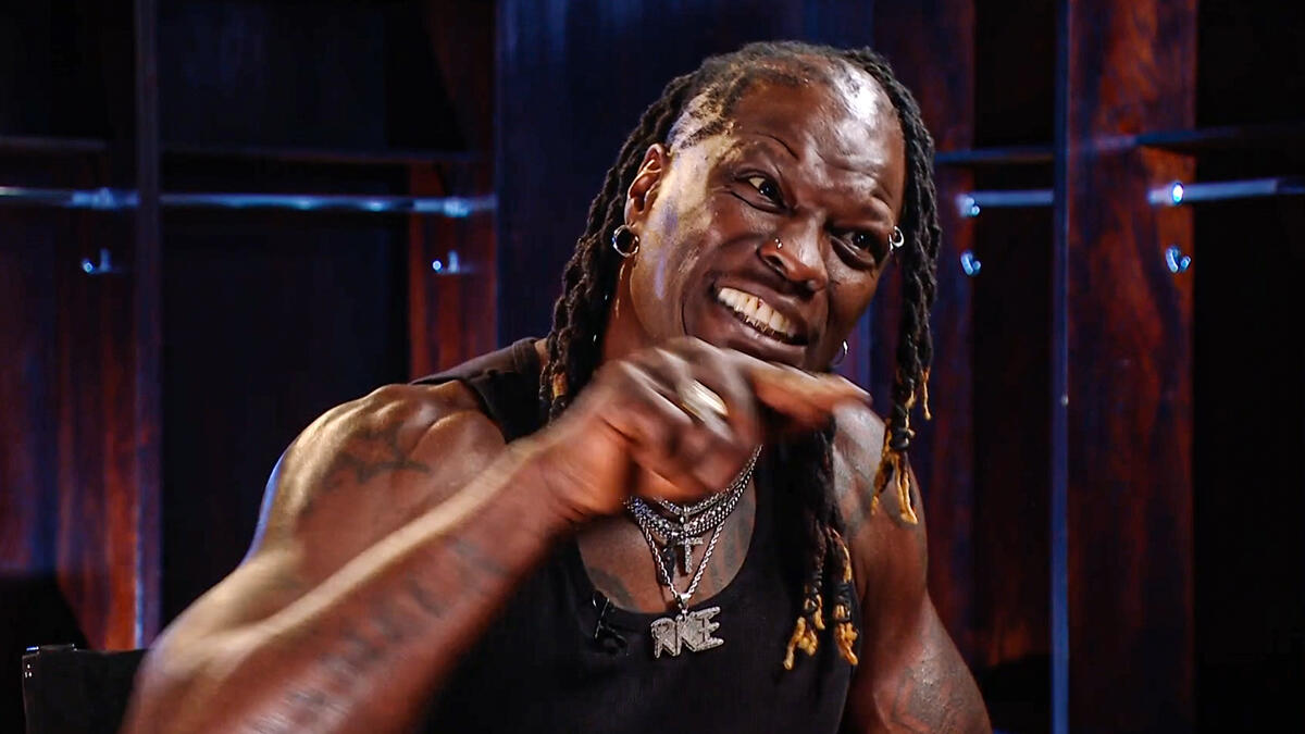 R-Truth Vs. Cena: SmackDown Showdown