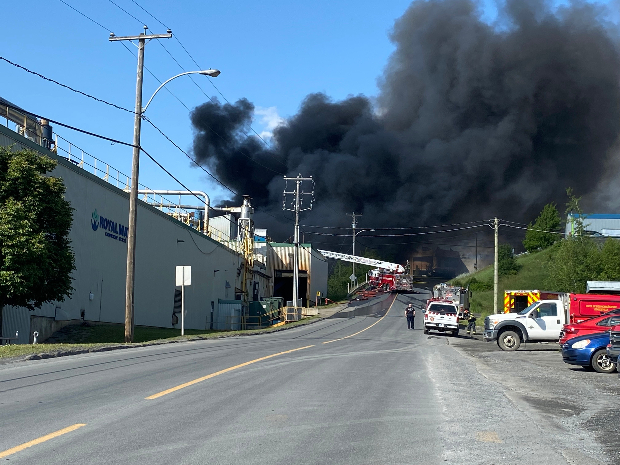 Royal Mat: Incendie Majeur À Beauceville