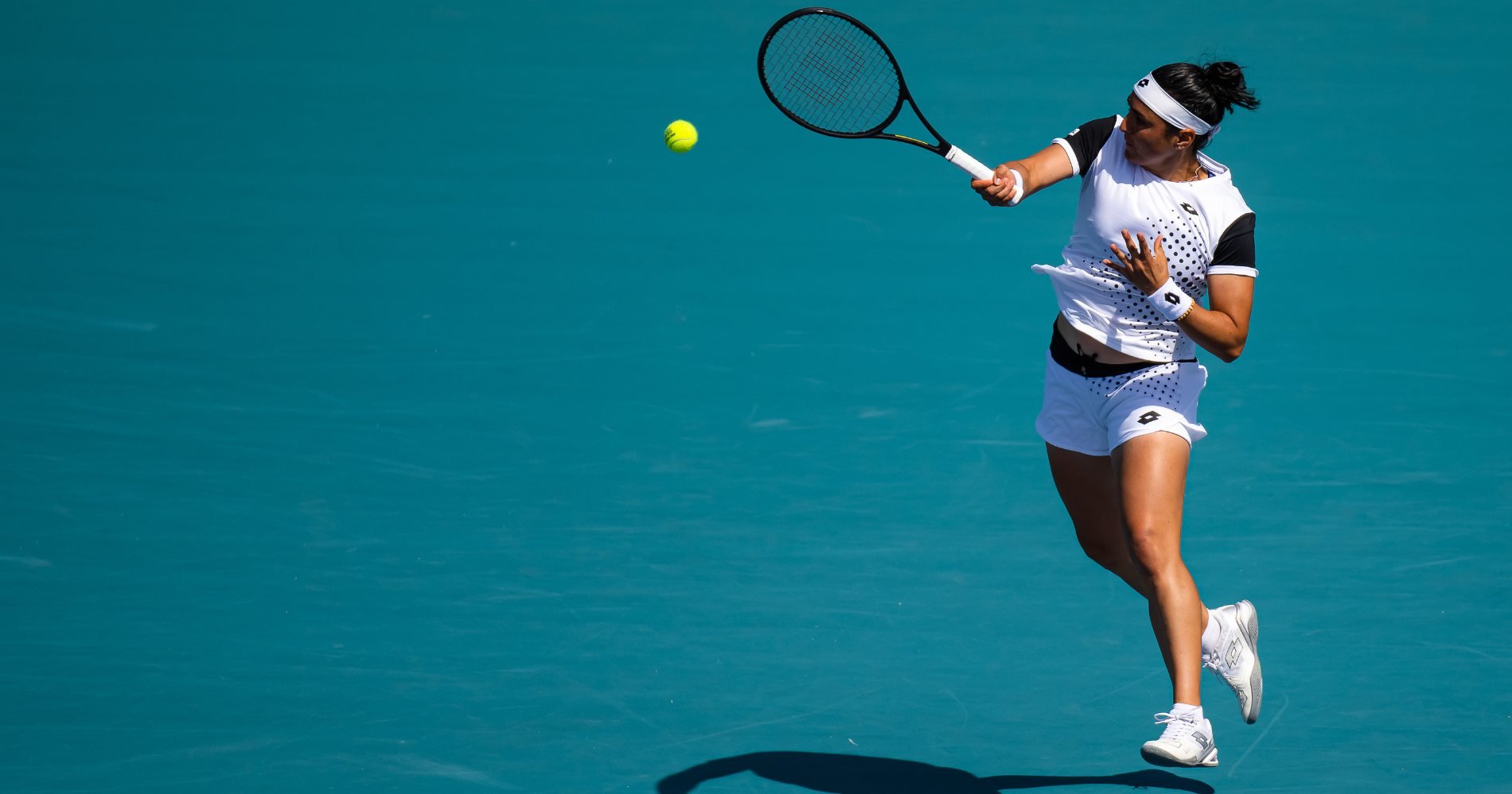 WTA Miami 2025: Jabeur Kalahkan Siniakova